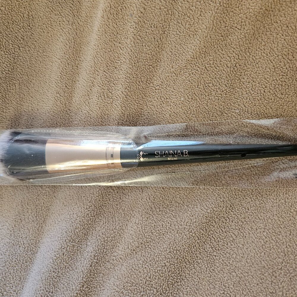 🤩3/$15! NWOT Shaina B. Miami blush brush